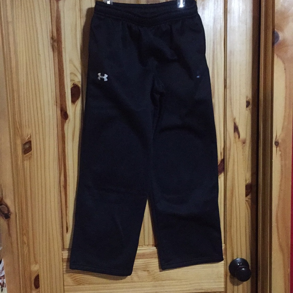 Kids EUC under armour storm sweatpants